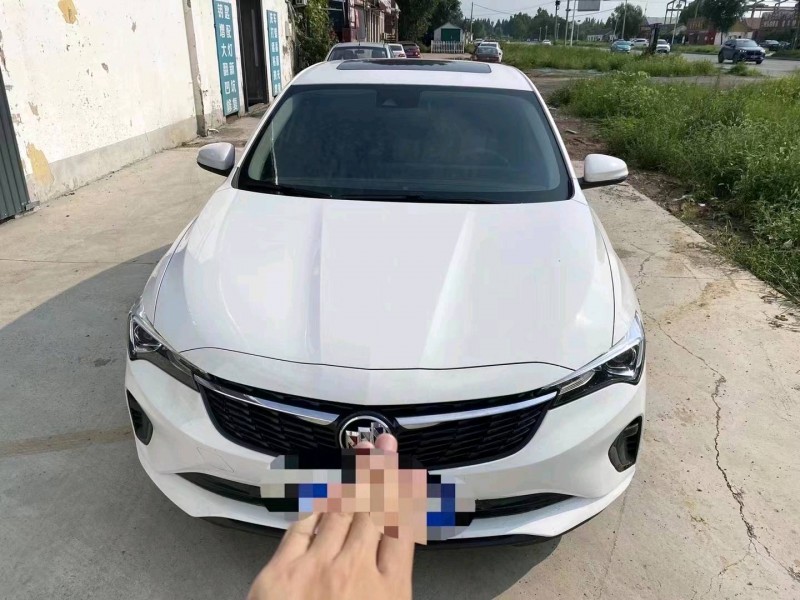 枣庄22年别克威朗1