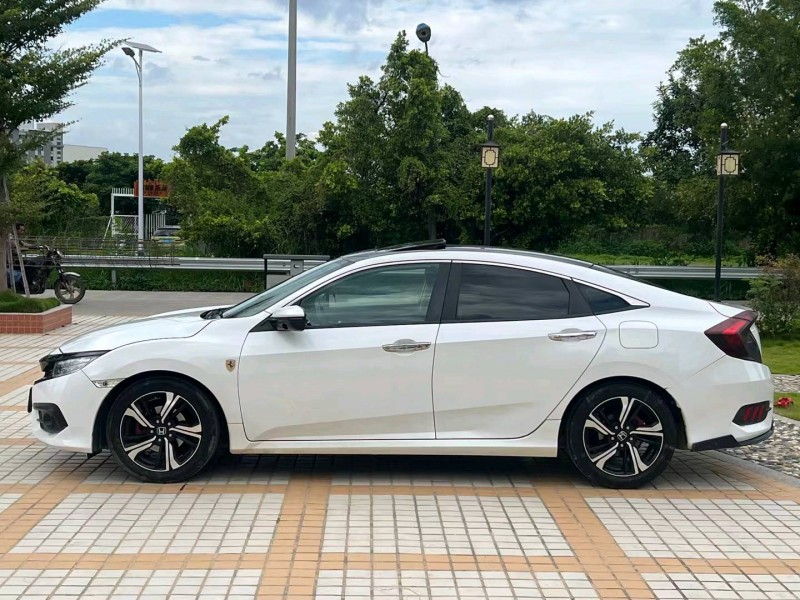 汕头18年本田思域3