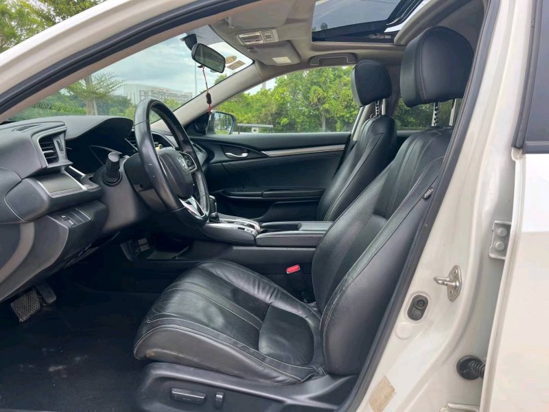 汕头18年本田思域4