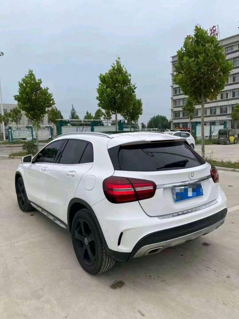 枣庄20年奔驰GLA8