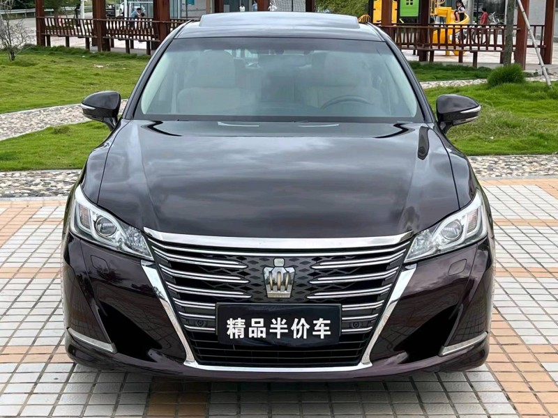 汕头18年丰田皇冠1