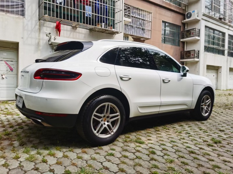 青岛17年保时捷Macan8