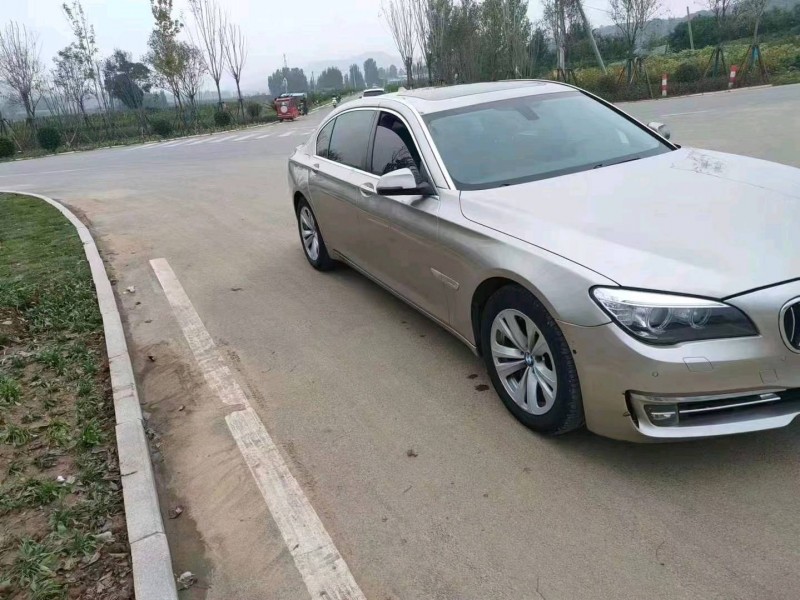 济南13年宝马7系2