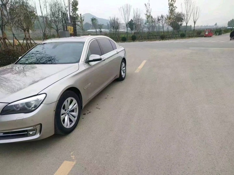 济南13年宝马7系3