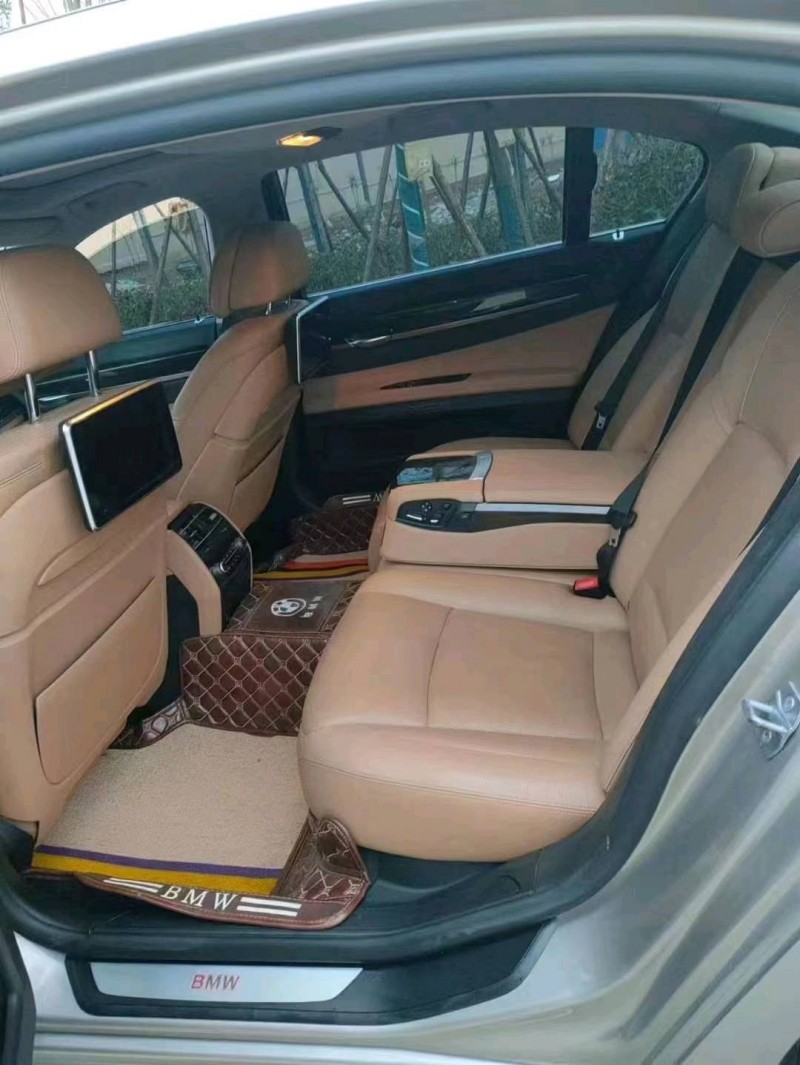 济南13年宝马7系5