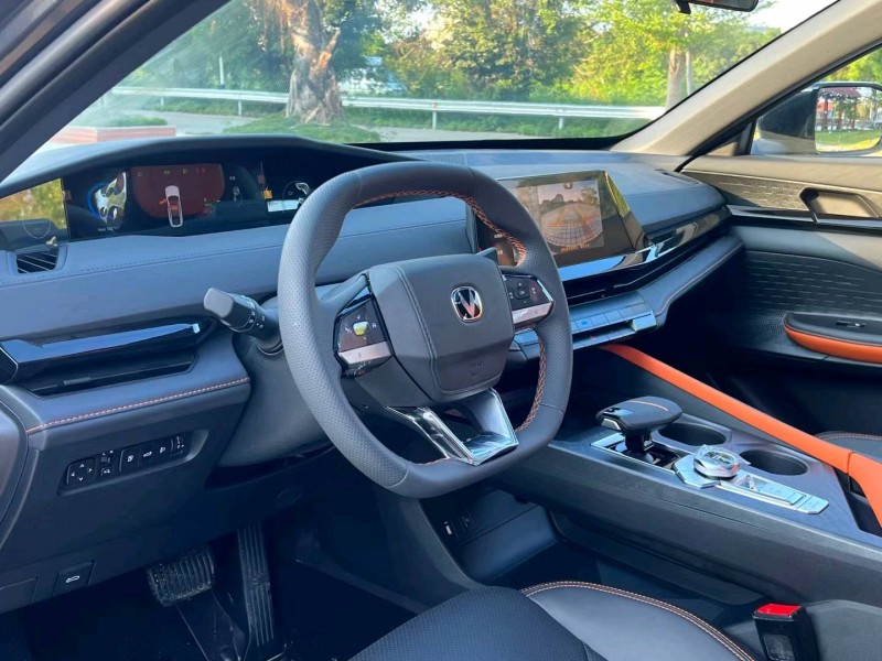 汕头23年长安汽车UNI-V5