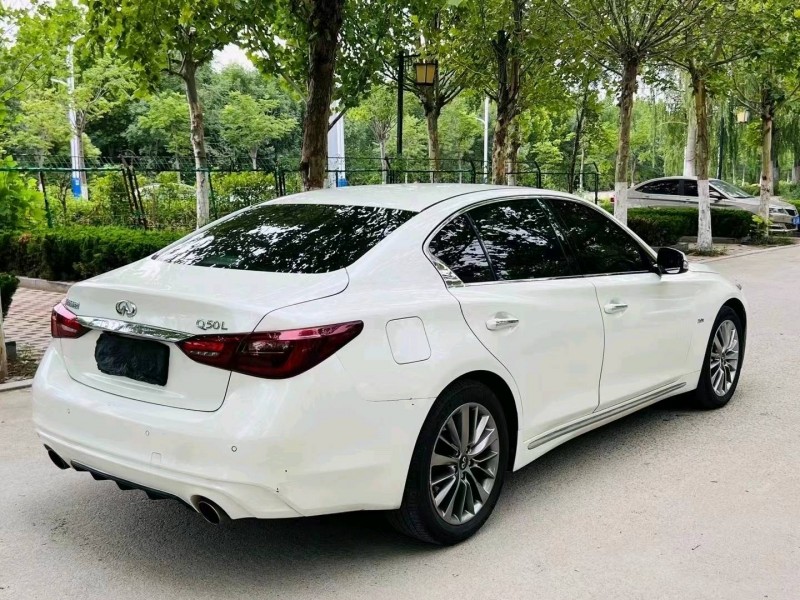 聊城18年英菲尼迪Q508
