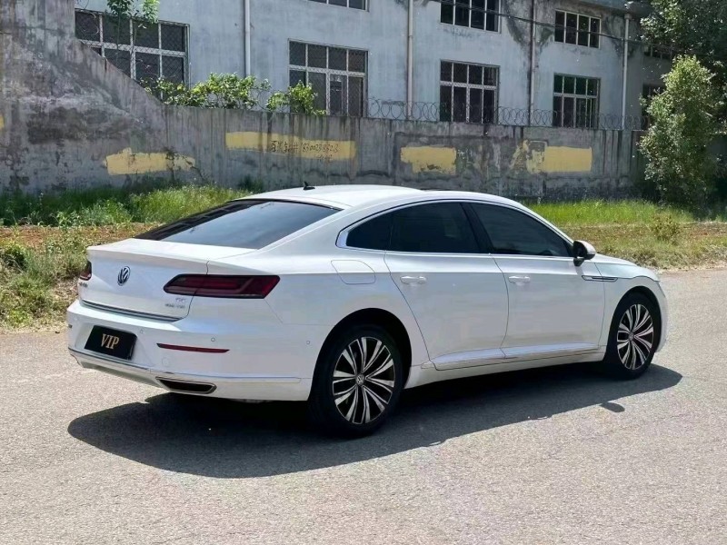青岛20年大众CC7
