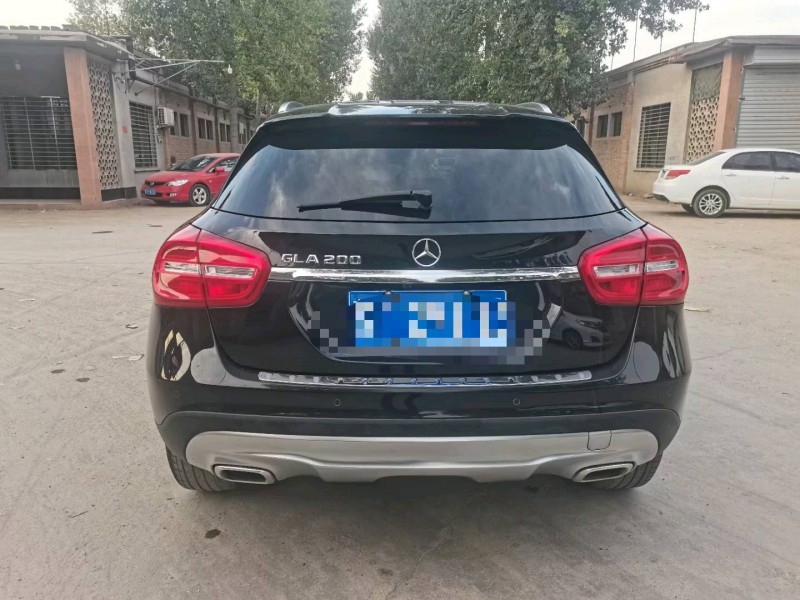 保定16年奔驰GLA9