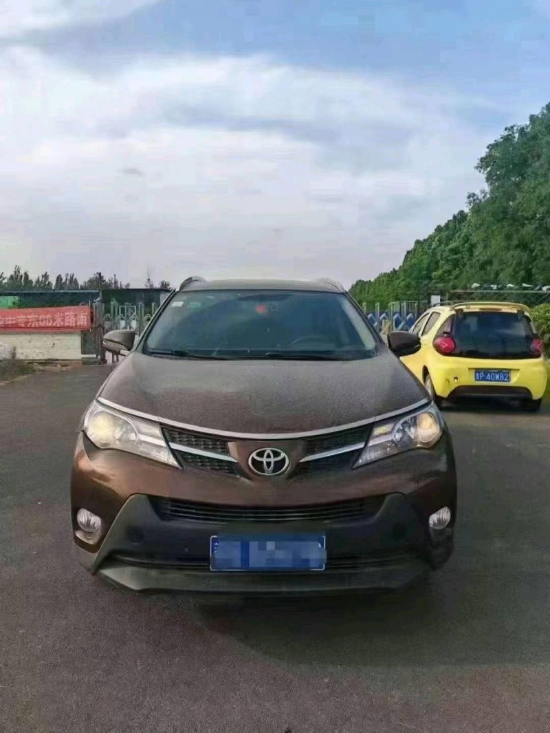枣庄15年丰田RAV4荣放1