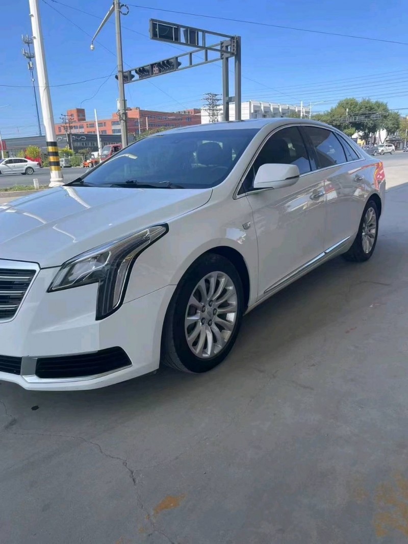 保定19年凯迪拉克XTS2