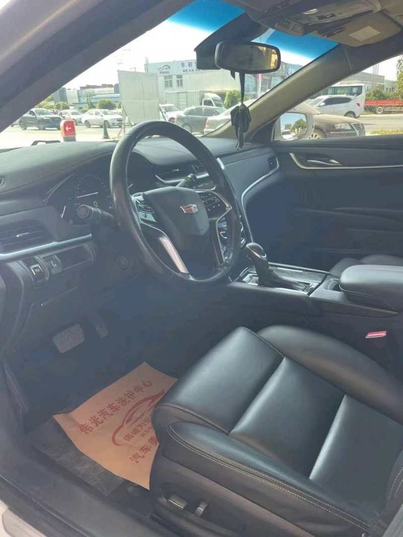 保定19年凯迪拉克XTS4