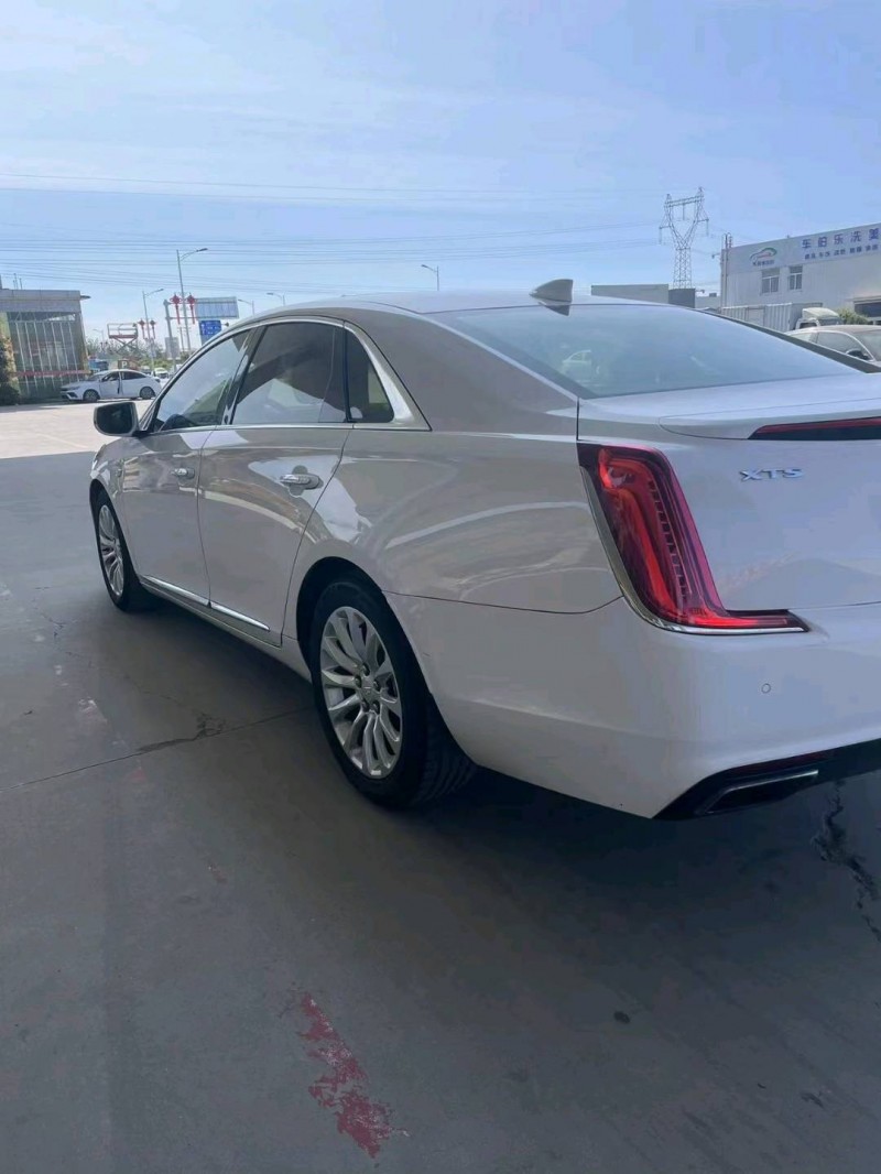 保定19年凯迪拉克XTS8