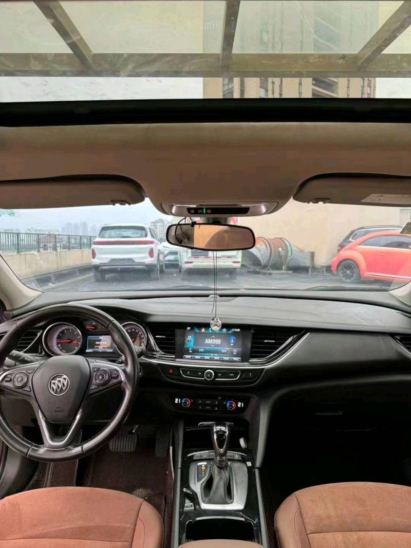 徐州18年别克君威9