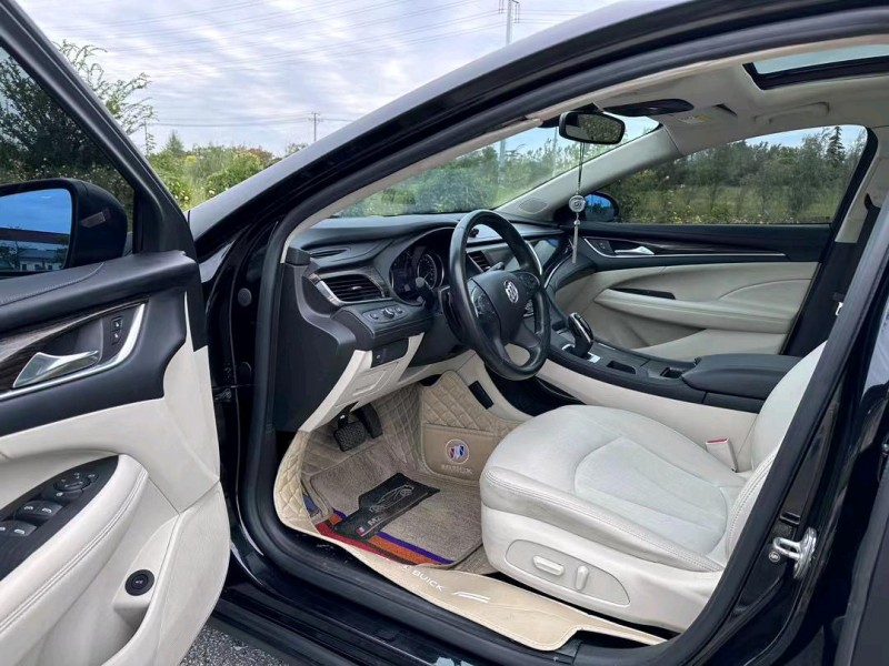 盐城20年别克君越7