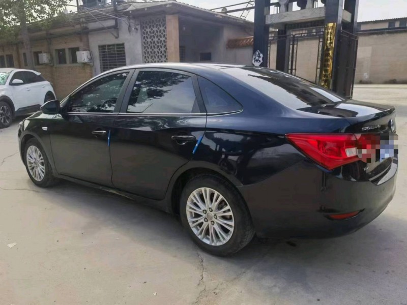 保定16年别克英朗4