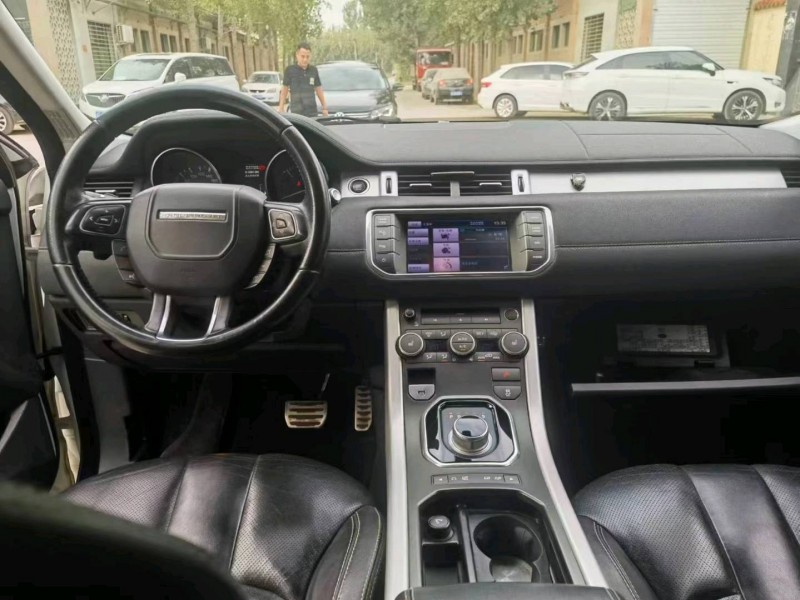 保定13年路虎极光6