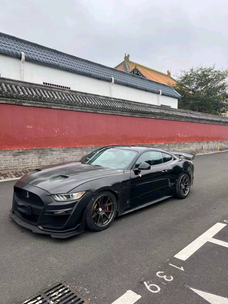 济宁16年福特野马3