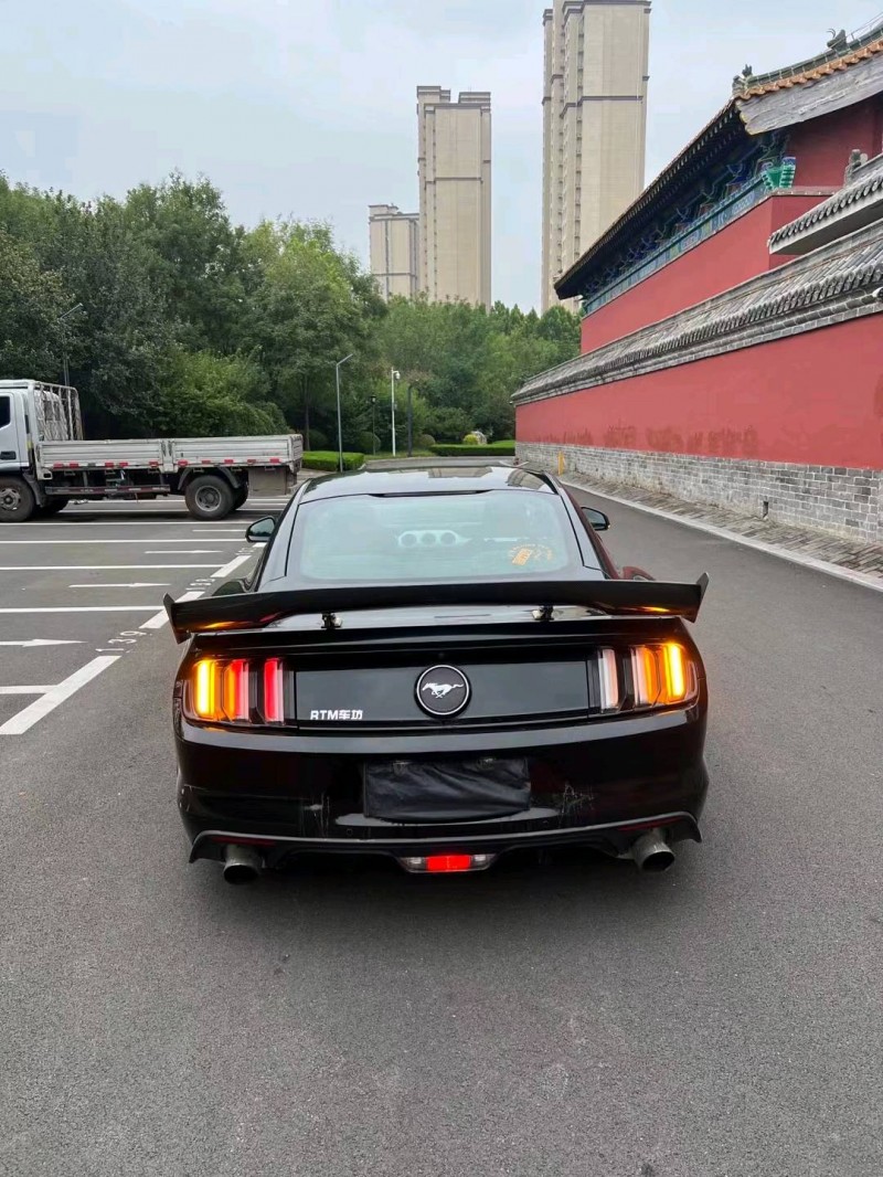 济宁16年福特野马9