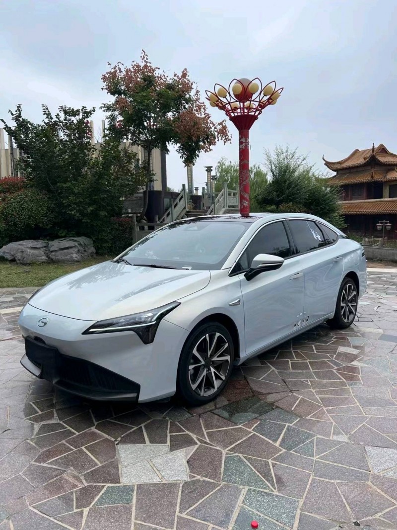 济宁23年传祺埃安S2