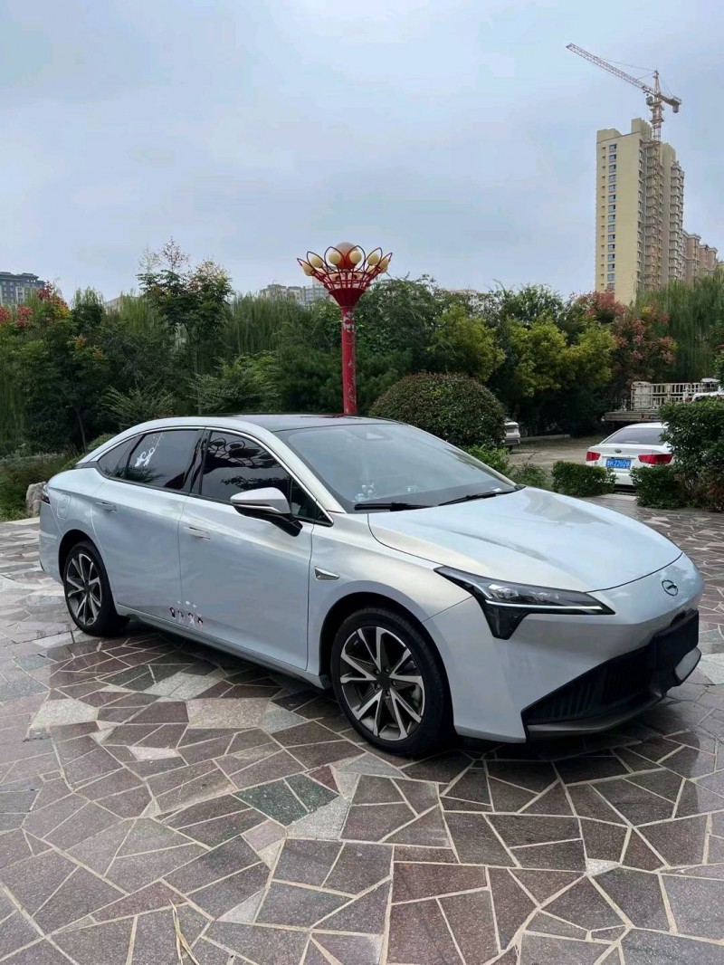 济宁23年传祺埃安S3