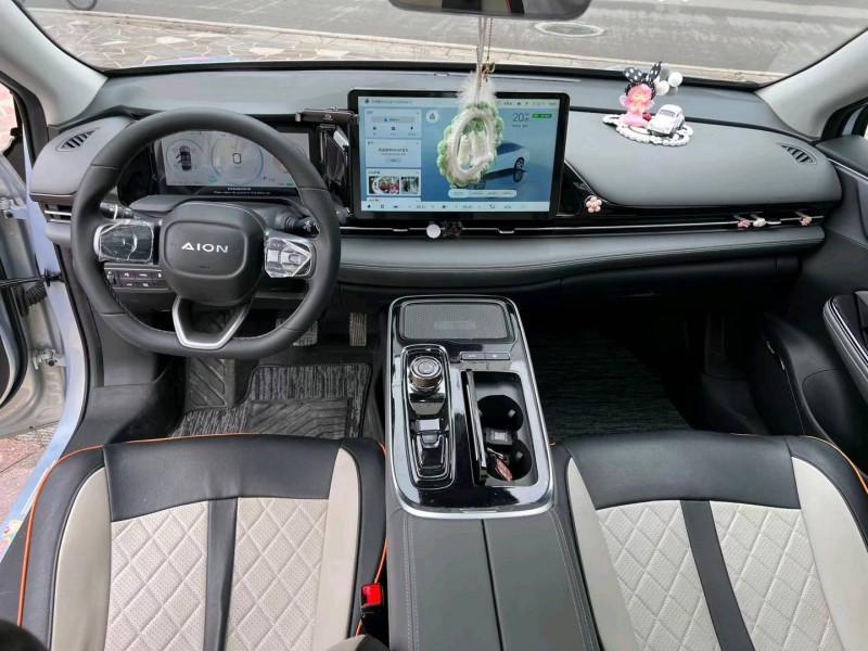 济宁23年传祺埃安S6