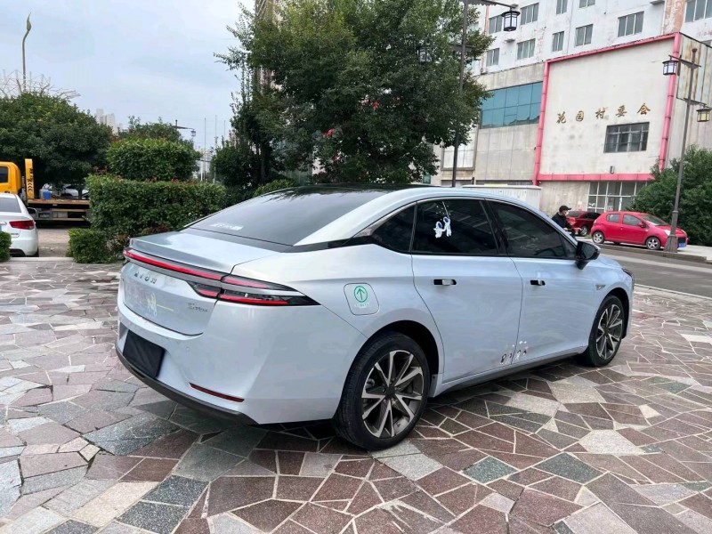 济宁23年传祺埃安S7