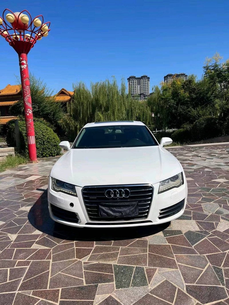 济宁15年奥迪A7L1