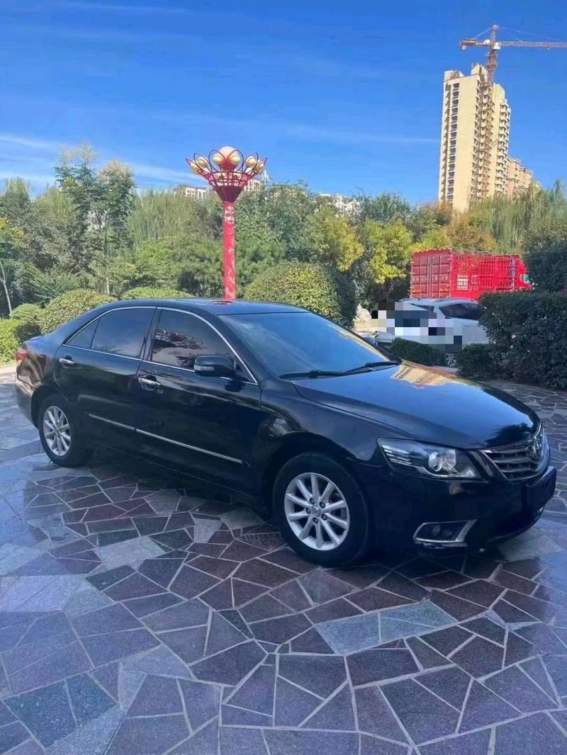 济宁15年丰田凯美瑞3