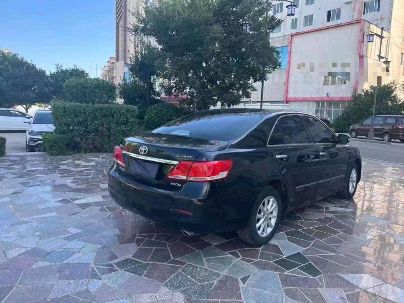 济宁15年丰田凯美瑞8