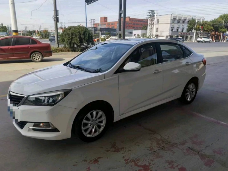 保定15年长安汽车悦翔V72