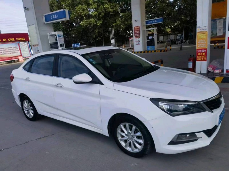 保定15年长安汽车悦翔V73