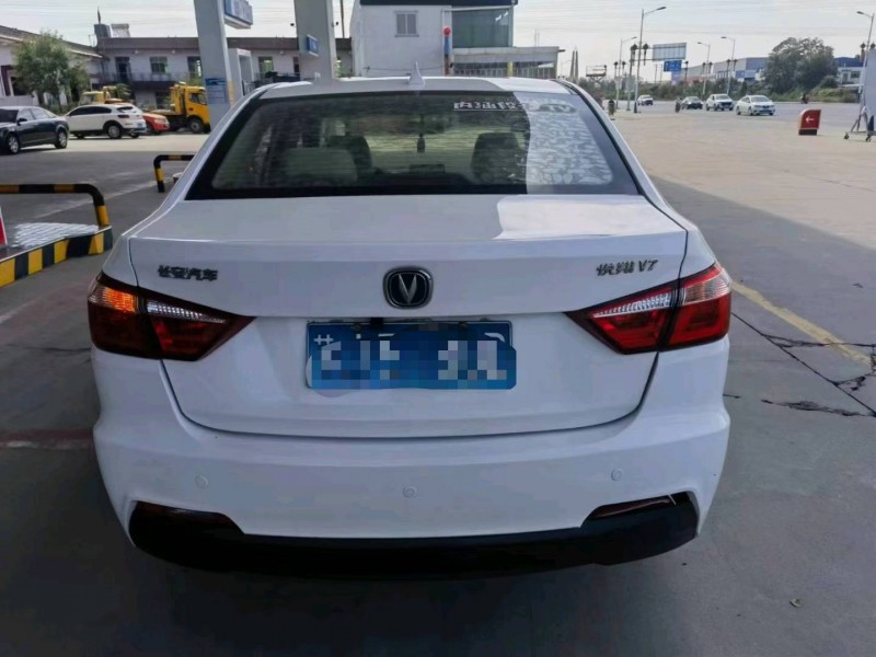 保定15年长安汽车悦翔V79