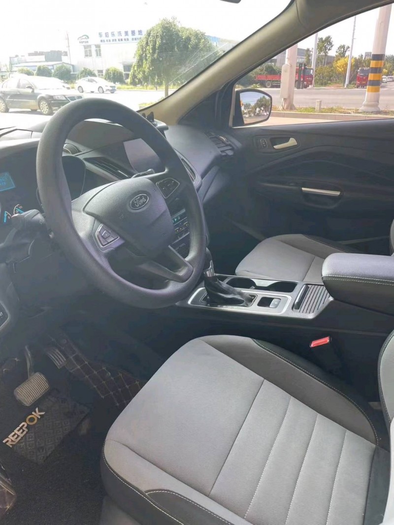 保定16年福特翼虎4