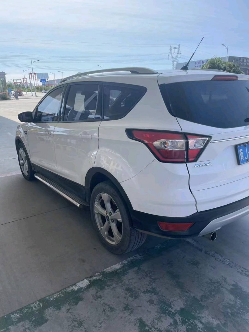 保定16年福特翼虎7