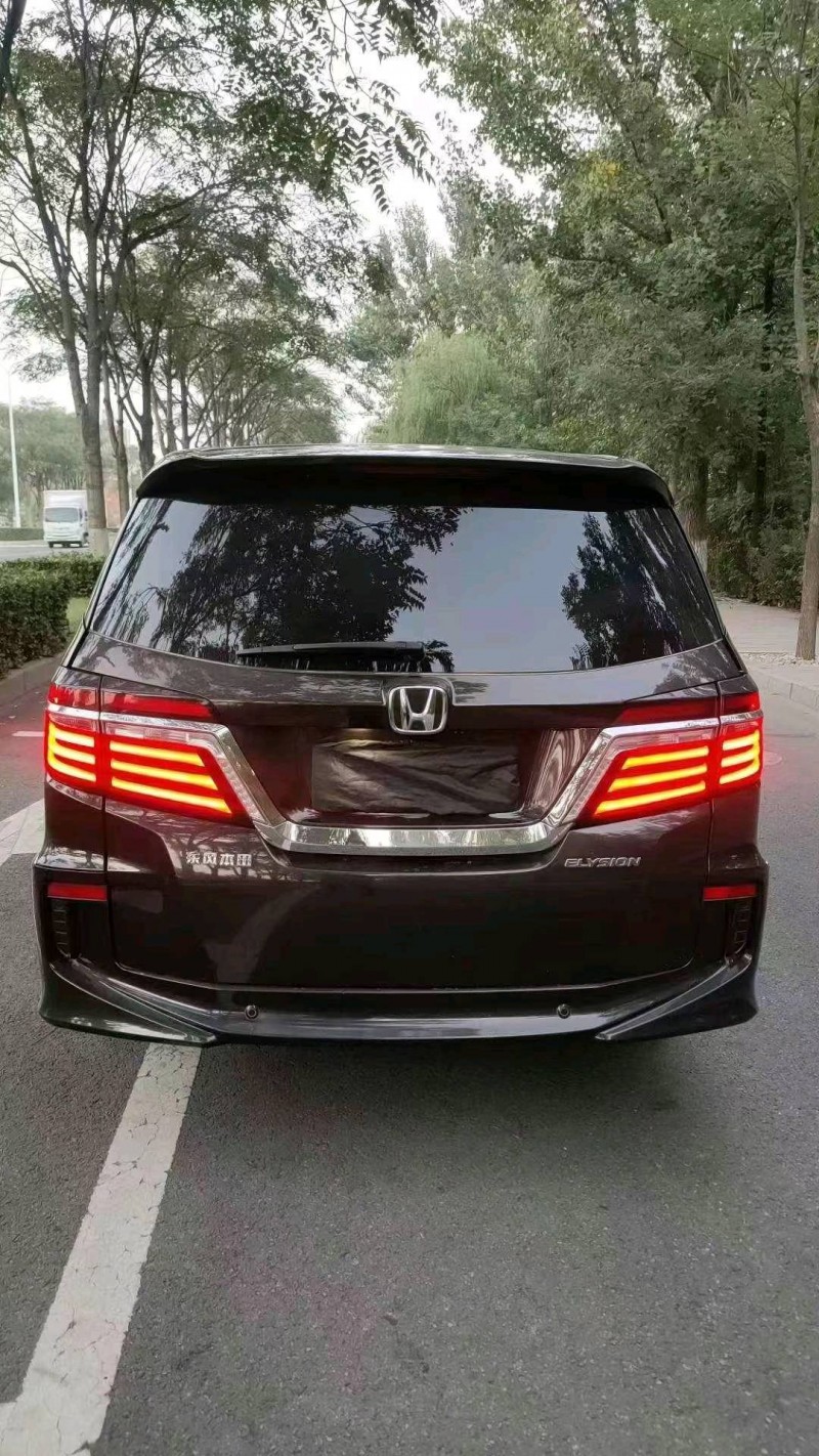 邢台17年本田艾力绅8