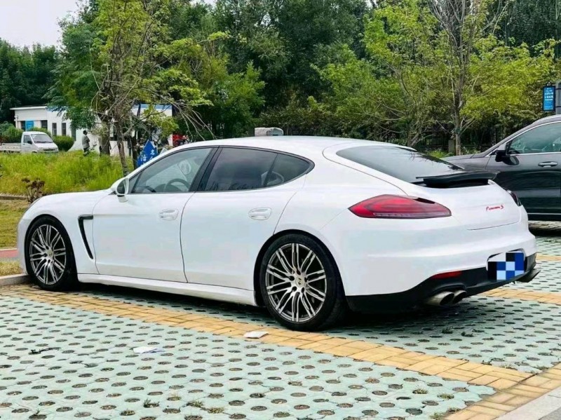 东营14年保时捷帕拉梅拉4
