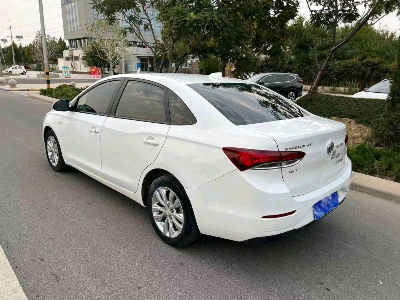 枣庄18年别克英朗9