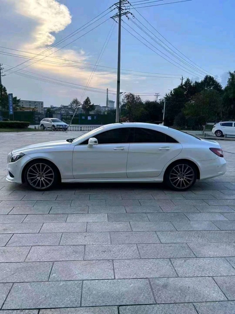 宜昌17年奔馳CLS3