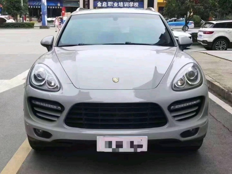 邵阳14年保时捷卡宴1