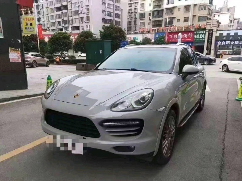 邵阳14年保时捷卡宴2