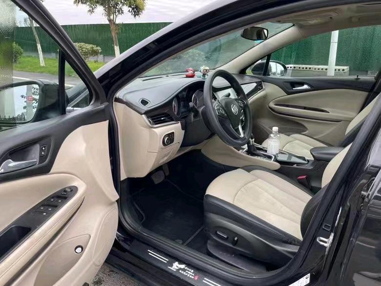 常州18年别克威朗6