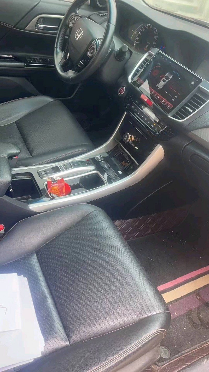 邢台18年本田雅阁4