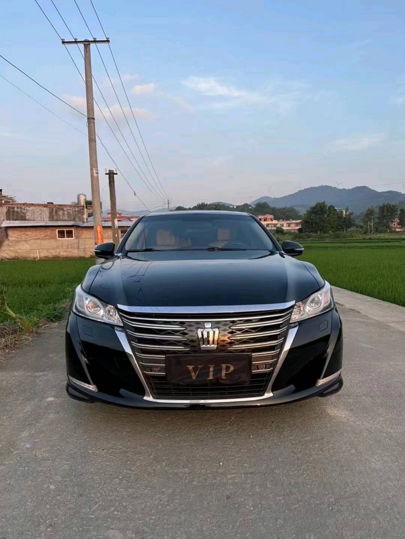 广州16年丰田皇冠1