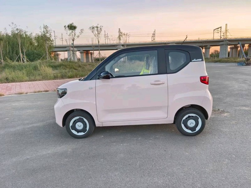 天津23年五菱汽車MINIEV馬卡龍9
