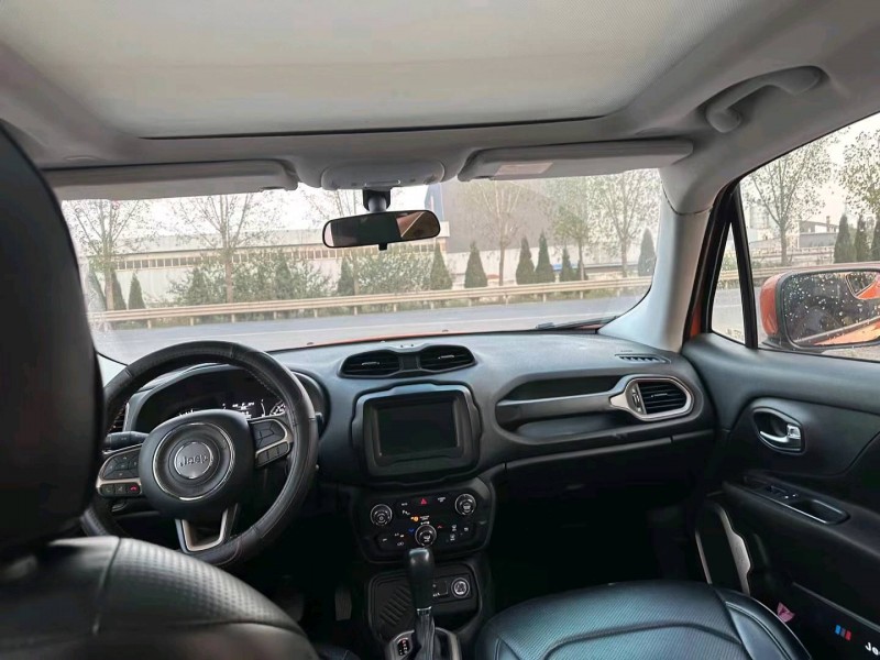 枣庄18年Jeep自由侠8