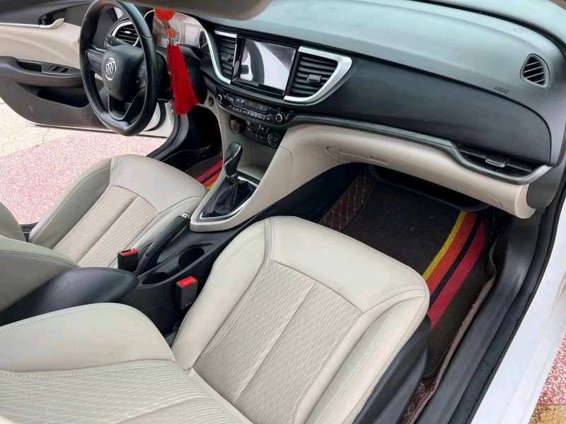 常州17年别克英朗8