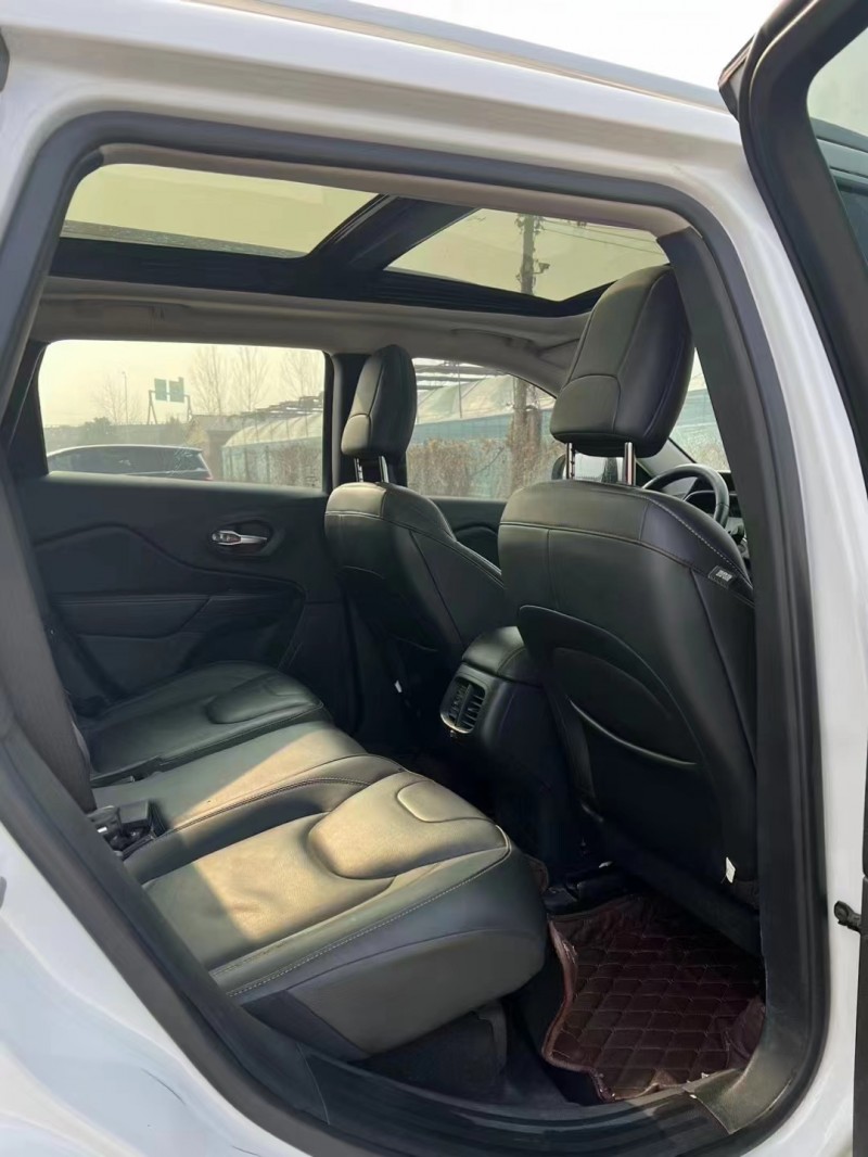 宿迁18年Jeep自由光6