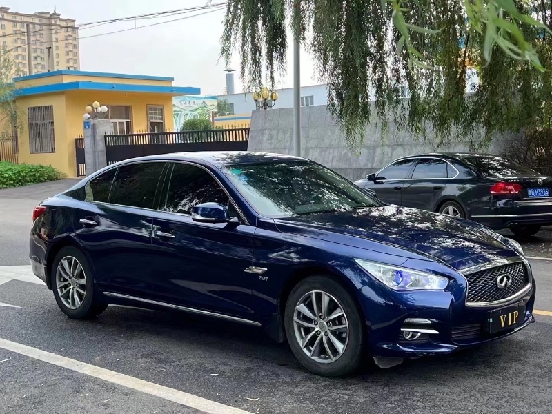青島18年英菲尼迪Q50L4