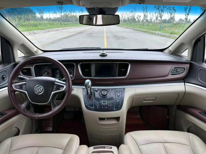 盐城17年别克GL86